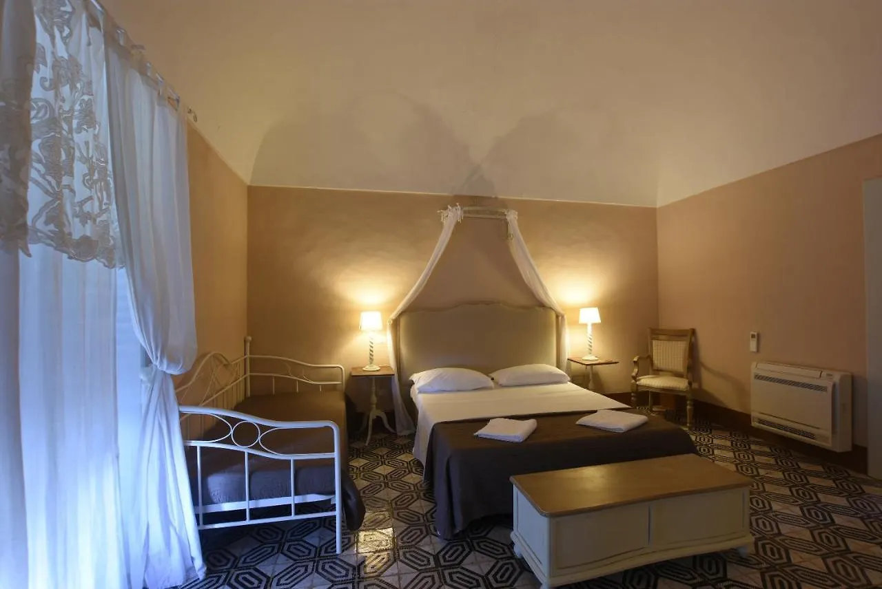 Hotel Borgo Del Carato Solarino