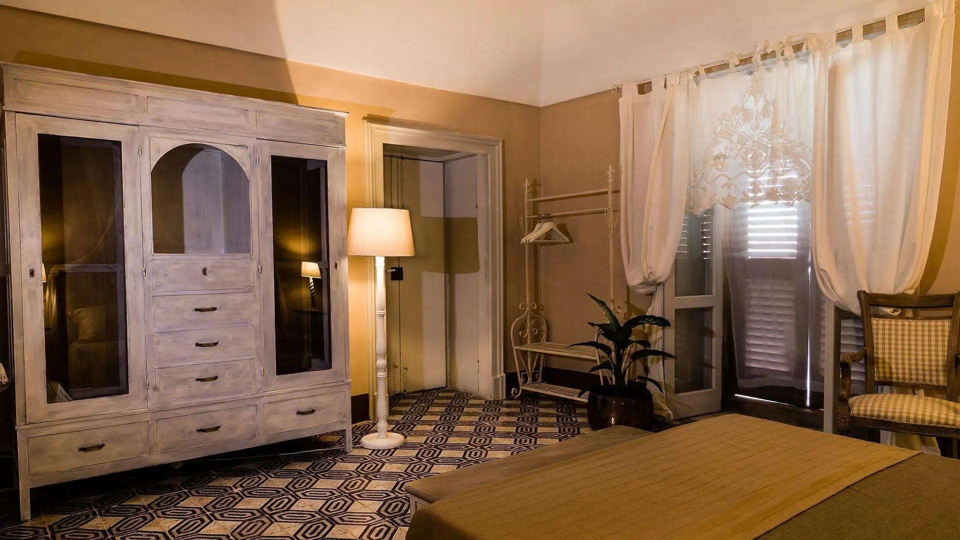 فندق Borgo Del Carato Solarino 3*,